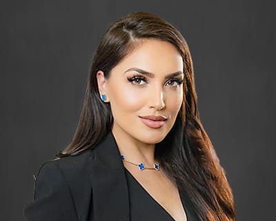 Nina Nawabi