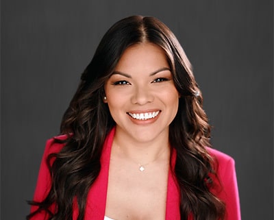 Kristal-Pacheco-Attorney-400w (1) Krystal Pacheco - Abogado