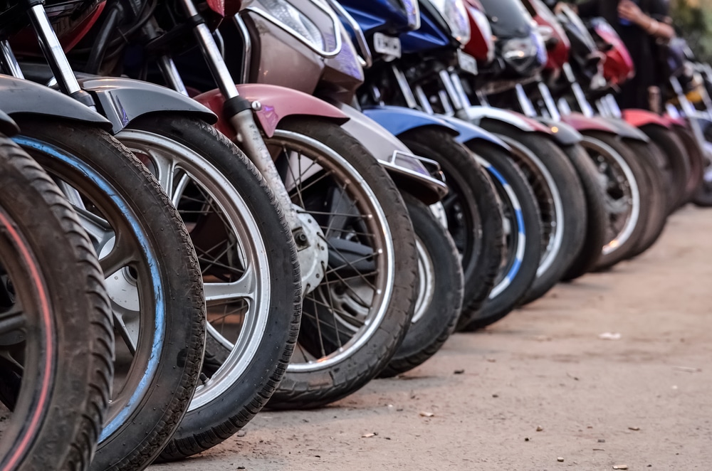 ¿No usar casco afecta una reclamación por accidente de motocicleta?