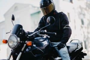 ¿Cómo se demuestra la culpa en un accidente de motocicleta?