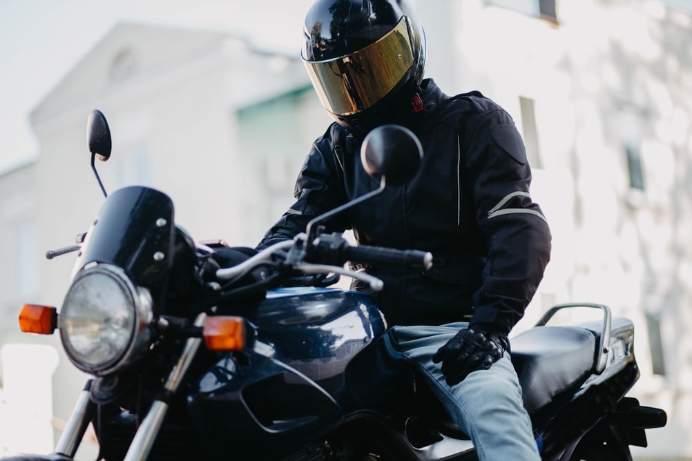¿Cómo se demuestra la culpa en un accidente de motocicleta?