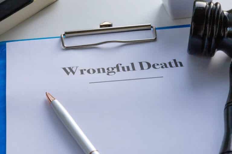 Cómo probar la responsabilidad en una reclamación por muerte por negligencia