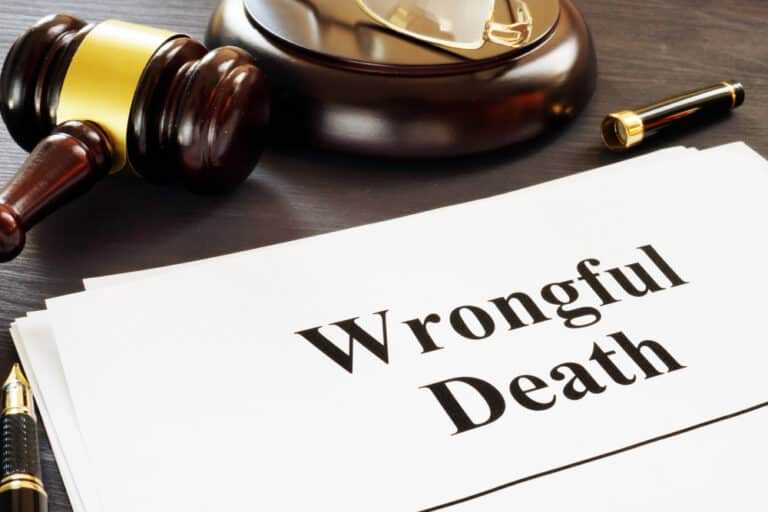¿De cuánto tiempo dispone para presentar una demanda por muerte por negligencia?