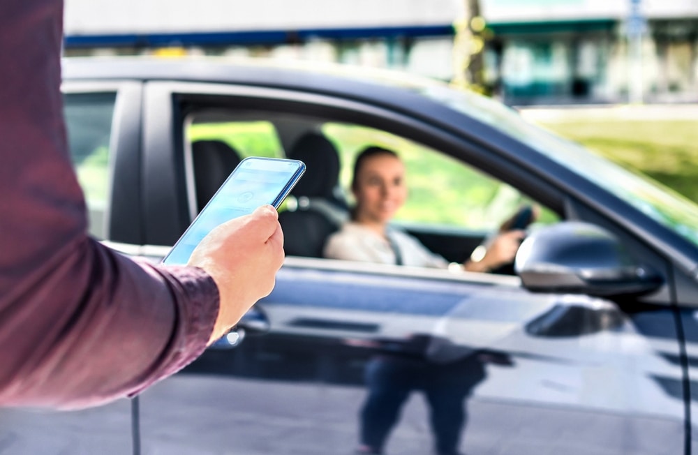 Cómo presentar una reclamación por accidente de viaje compartido