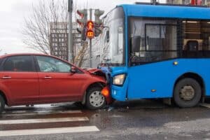 ¿Qué daños y perjuicios puedo recuperar tras un accidente de autobús?