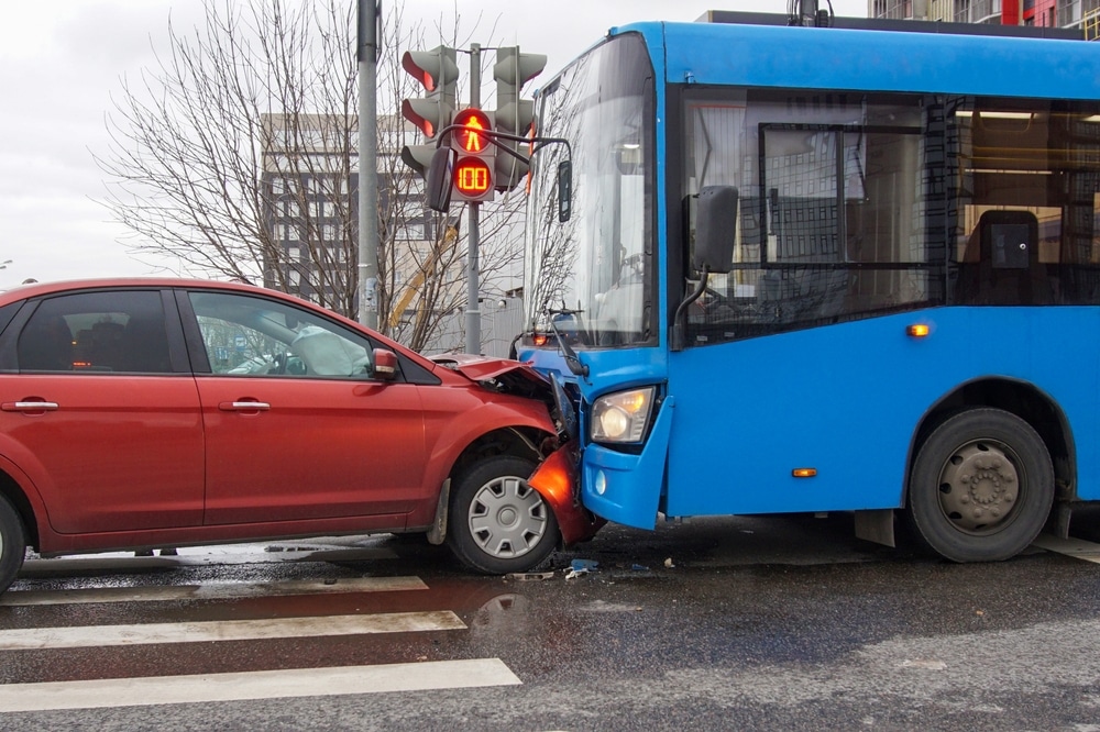 ¿Qué daños y perjuicios puedo recuperar tras un accidente de autobús?