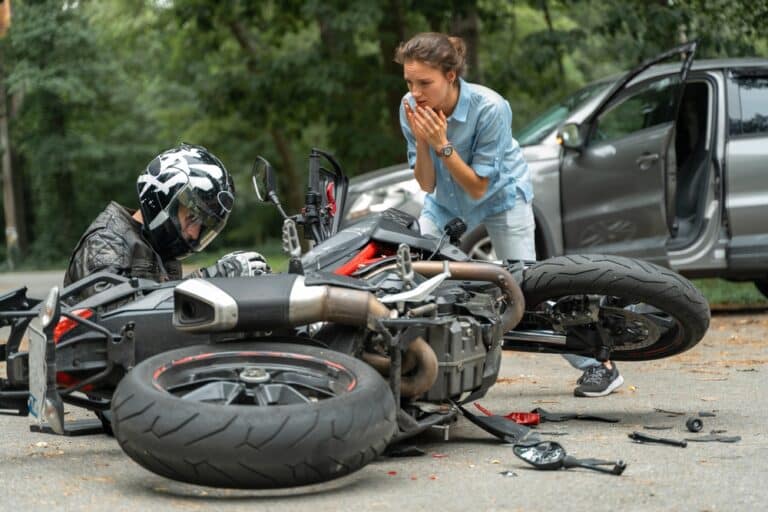 ¿Cuál es la lesión más común en un accidente de motocicleta?